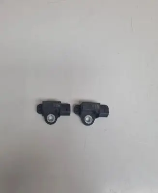 Nissan Qashqai Airbag deployment crash/impact sensor 988303RA0A 02082015 3RA15208D