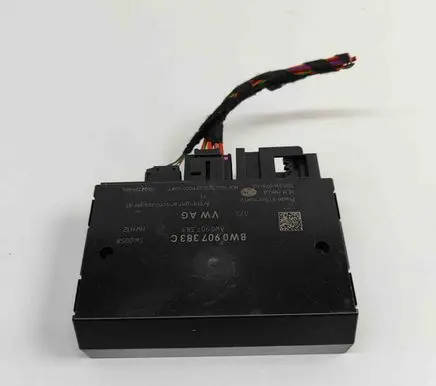 Audi e-tron Tow bar trailer control unit/module 8W0907383 8W0907383C