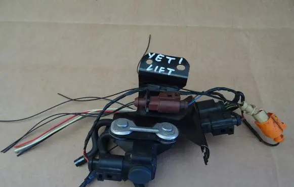 Skoda Yeti (5L) Vacuum valve 1K0906627B