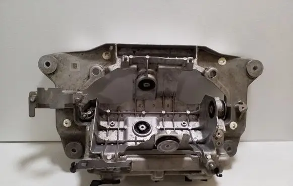 BMW i4 A/C compressor mount bracket 100006199 100007199