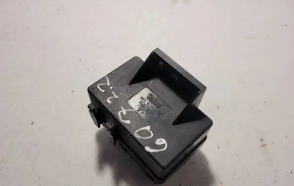 Peugeot 607 Glow plug pre-heat relay 9628756080 73507712