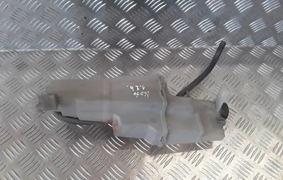 Nissan Note (E12) Coolant expansion tank/reservoir