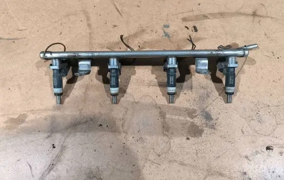 Jeep Compass Fuel injector 04891577AB 6163X03550