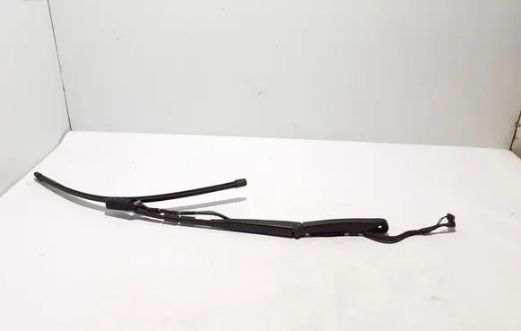 Volvo XC60 Front wiper blade arm 31662318