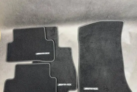 Mercedes-Benz C W205 Car floor mat set A2056808211 A2056808311 A2056809411