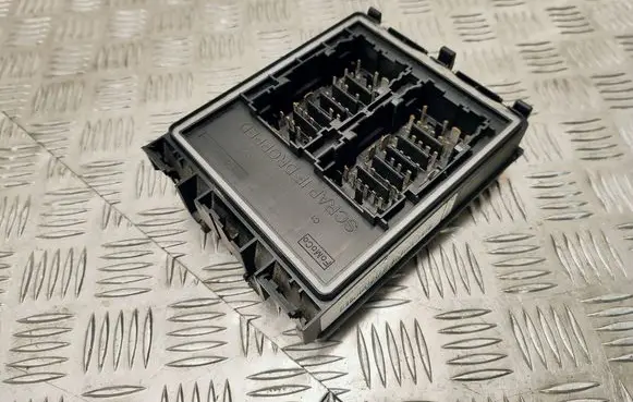 Ford Transit - Tourneo Connect Fuse module KT1T14D068DB 8820694539 CDDDE8T1