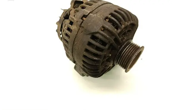 Volvo XC90 Generator/alternator 30658086
