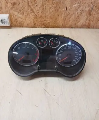 Audi A3 S3 8P Speedometer (instrument cluster) 8P0920930F