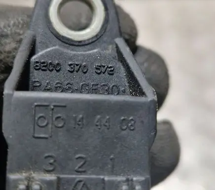 Camshaft position sensor