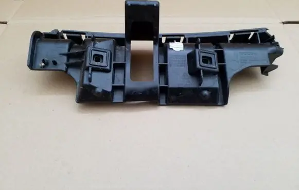 Volvo C30 Rear bumper mounting bracket 30657218