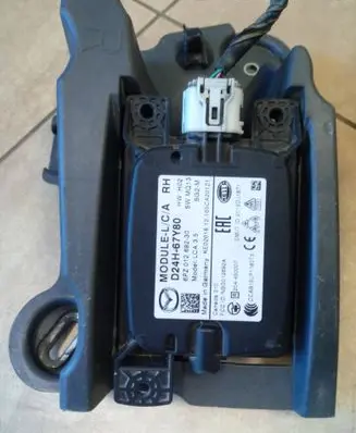 Mazda CX-3 Distronic sensor radar D24H67Y80 NE70303