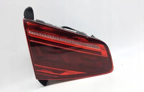 Volkswagen PASSAT B8 Tailgate rear/tail lights 3G9945307F