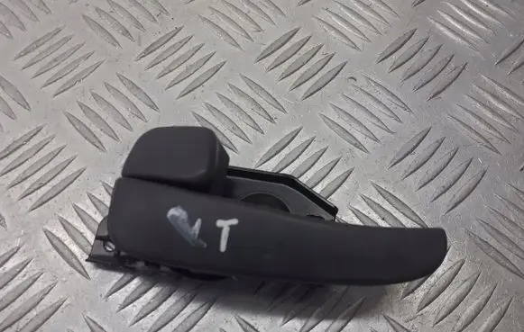 Hyundai Sonata Rear door interior handle