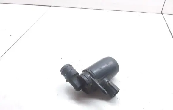 Land Rover Discovery Windscreen/windshield washer pump