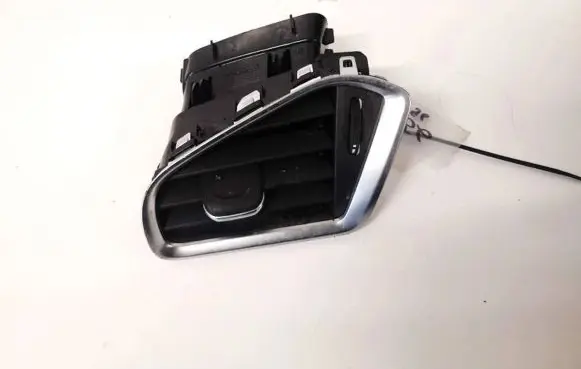 Citroen DS4 Dash center air vent grill 9676609777