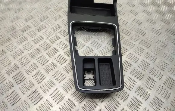 Seat Leon (5F) Other center console (tunnel) element 5F1863283D