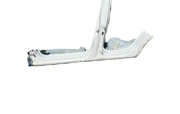 Audi Q2 - Front sill (body part) 81A809847