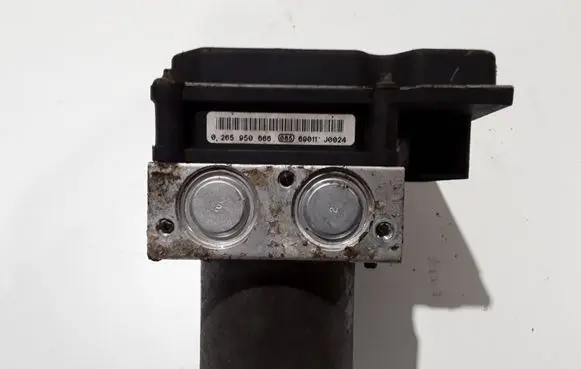 BMW 5 E60 E61 ABS Pump 6777797 3451677779701