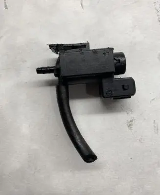 BMW 5 E60 E61 Turbo solenoid valve 72234100