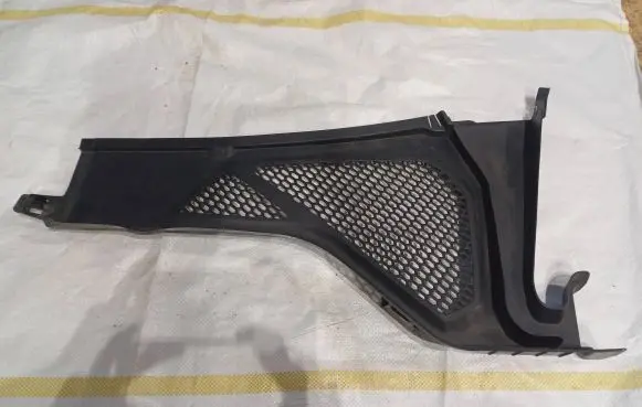 BMW X5 F15 Wiper trim 15671610 068570000 9245593
