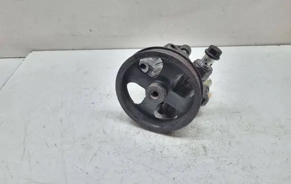 Toyota RAV 4 (XA20) Power steering pump 033