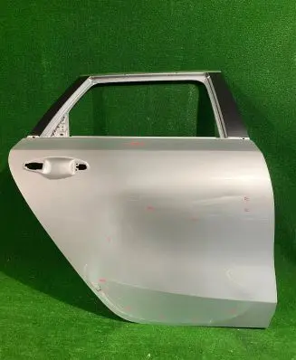 KIA Ceed Rear door