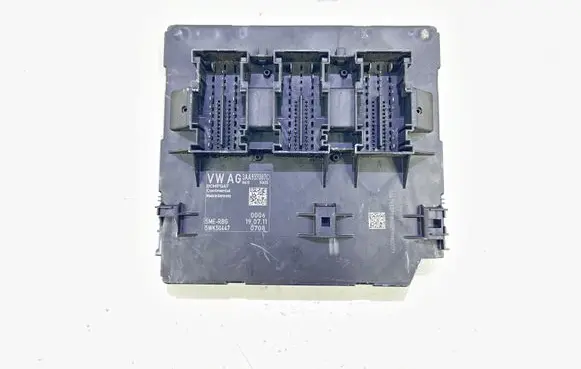 Volkswagen PASSAT B7 Comfort/convenience module 3AA937087C BCMPQ47 5WK50447