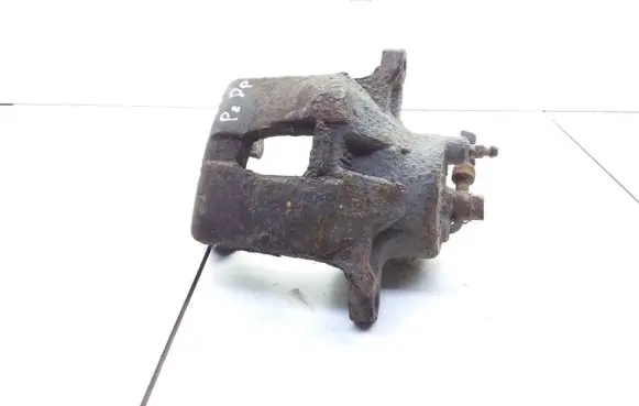 Toyota Corolla Verso E121 Front brake caliper