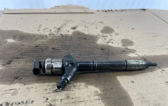 Toyota Avensis T250 Fuel injector 236700R030 11H11115