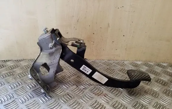 KIA Sportage Brake pedal