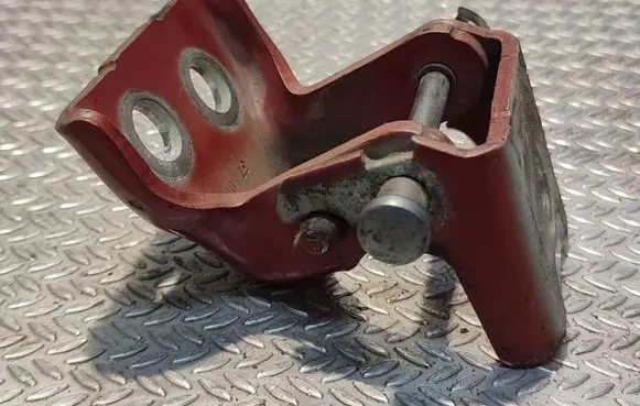 Peugeot Partner Front door upper hinge