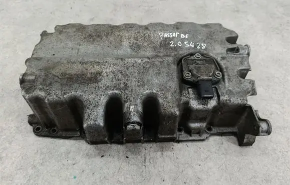 Volkswagen PASSAT B6 Oil sump 03G103603
