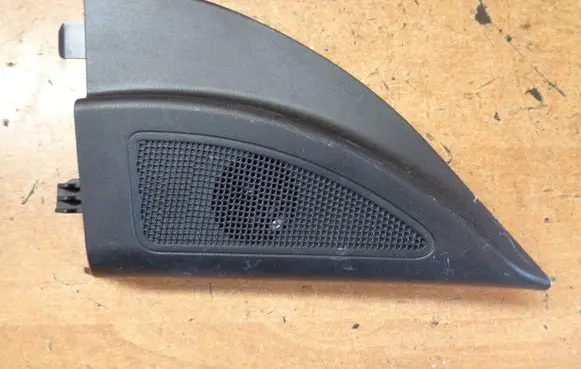 Hyundai i30 Subwoofer speaker 87661A5020