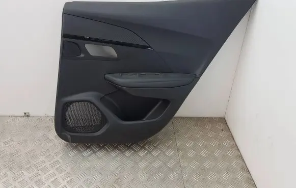 Peugeot 2008 II Rear door card panel trim 98325786ZD 19352510010 008205D02
