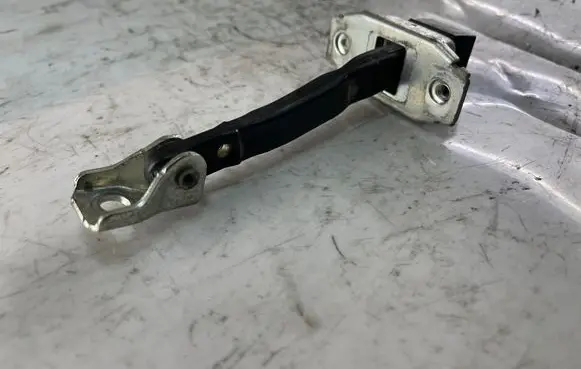 Peugeot 4007 Rear door check strap stopper