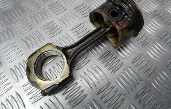 Renault Megane I Piston with connecting rod