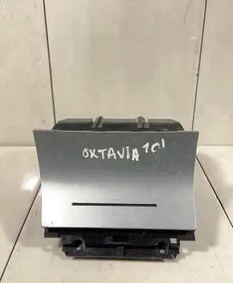 Skoda Octavia Mk2 (1Z) Glove box 1Z2863077A 1Z2857962B 8102688