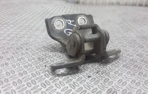 Subaru Justy Front door lower hinge 