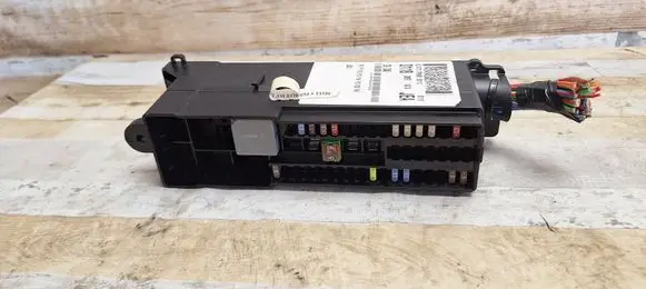 Ford C-MAX II Fuse module 3B0NK0100 AV6T14K131AB 13889