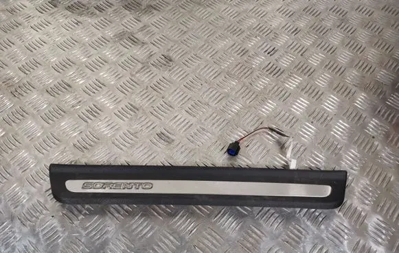KIA Sorento Front sill trim cover 85883C5200