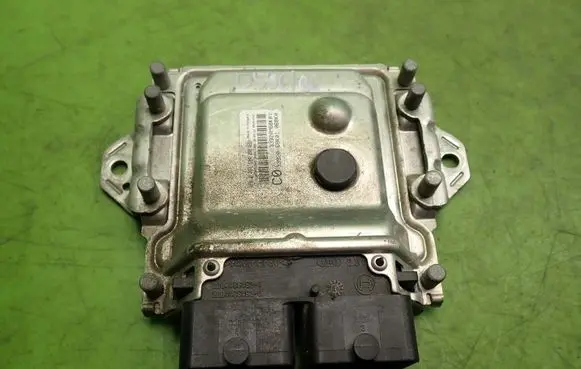 Suzuki Alto Engine control unit/module ECU 