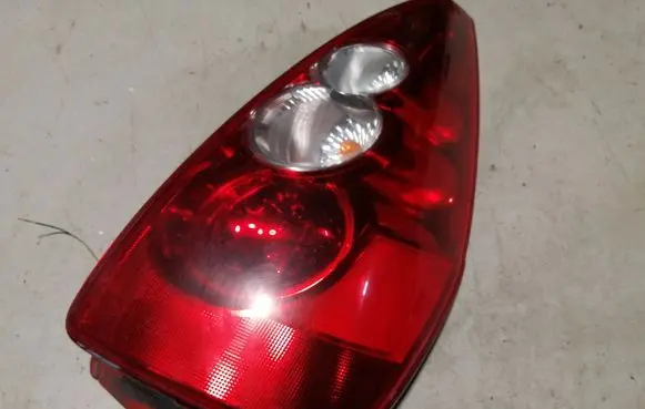 Mazda 5 Rear/tail lights C23551150