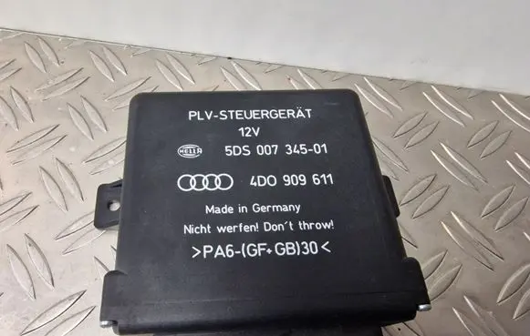 Audi A8 S8 D2 4D Power steering control unit/module 4D0909611