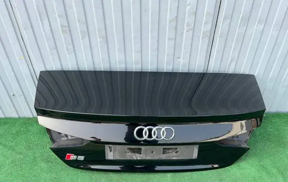 Audi A5 Truck tailgate 