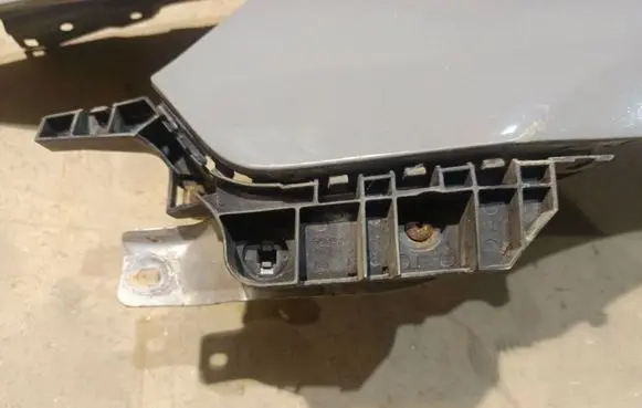 Honda Accord Front bumper mounting bracket