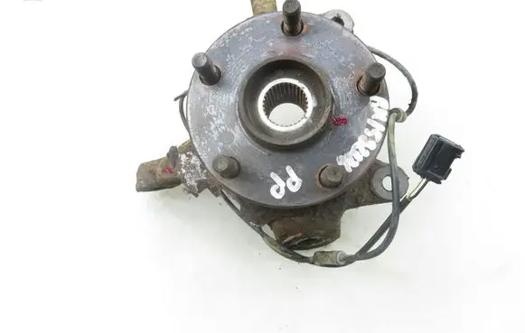 Toyota RAV 4 (XA30) Front wheel hub spindle knuckle 