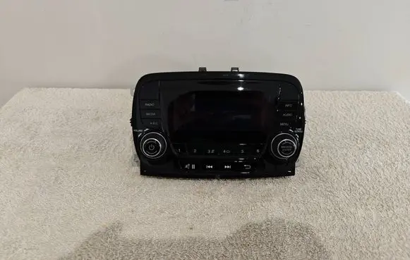 Radio/CD/DVD/GPS head unit