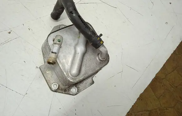 Mazda CX-5 Oil filter mounting bracket