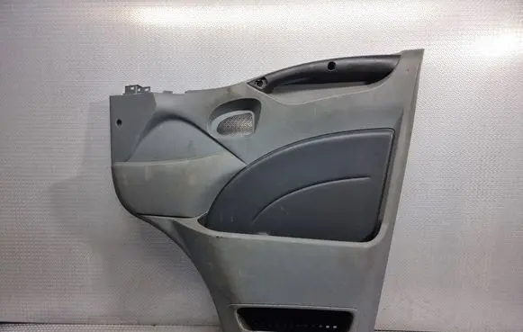 Iveco Daily 35 - 40.10 Front door card panel trim