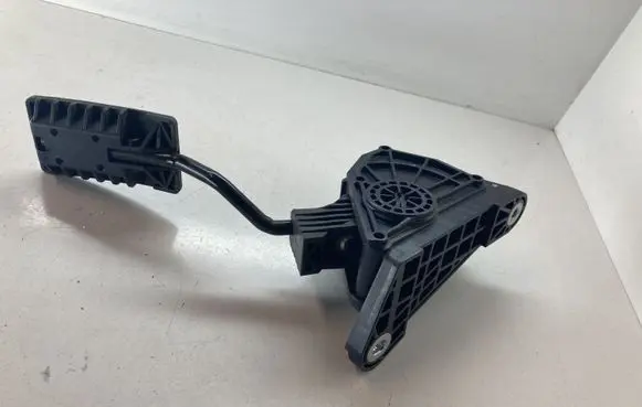 Honda CR-V Accelerator throttle pedal